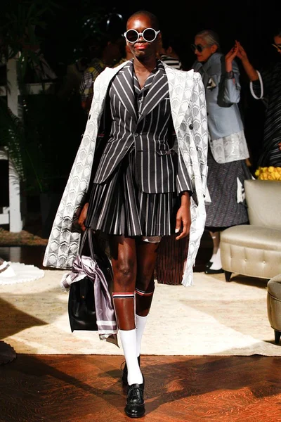 Look 8